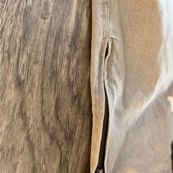 Distressed Gray Women Jeans - Picture 3 of 3